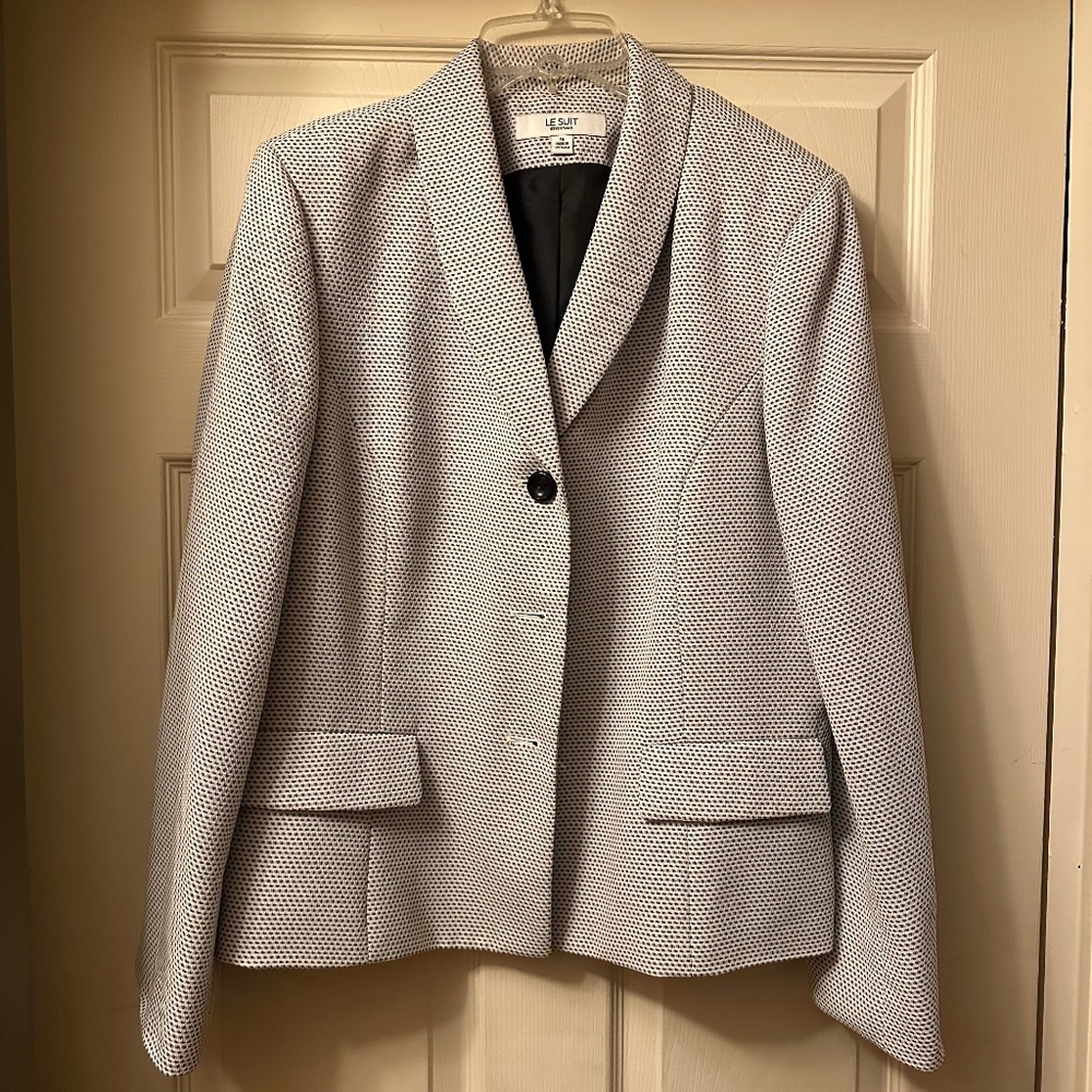 Le Suit Women's Textured Black & White Blazer, Work Wear, Size 16, One Flaw